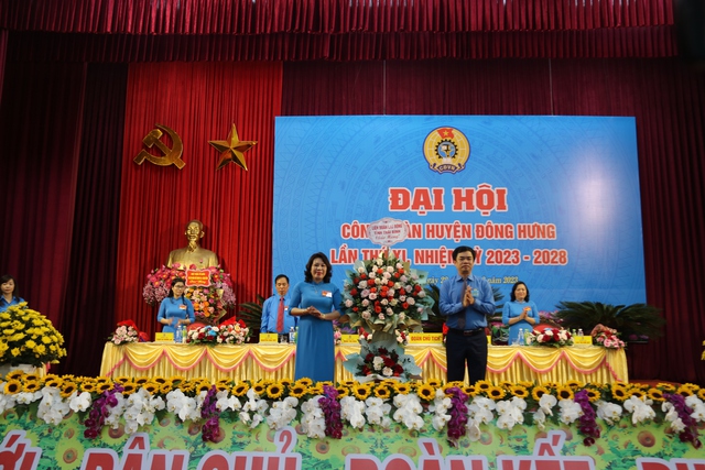 Thái Bình: Liên đoàn Lao động tỉnh tổ chức Đại hội điểm công đoàn cấp trên cơ sở - Ảnh 1.