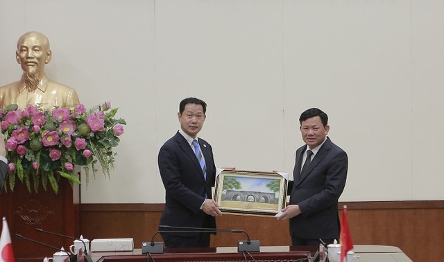 UBND tỉnh làm việc với Đoàn thư ký Chủ tịch Liên minh Nghị sỹ Hữu nghị Nhật - Việt - Ảnh 3.