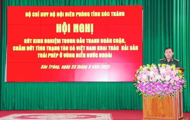 Đại tá Lê Hồng Hà, Phó Chỉ huy trưởng, Tham mưu trưởng, BĐBP tỉnh Sóc Trăng phát biểu chỉ đạo hội nghị.