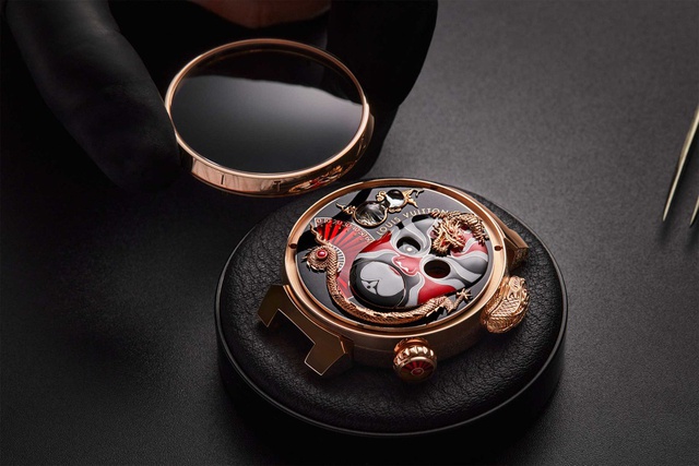 Louis Vuitton ra mắt đồng hồ lấy cảm hứng từ kinh kịch Trung Hoa - Ảnh 1.