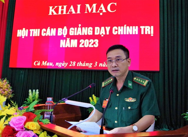 Đại tá Nguyễn Quang Hà, Phó Chính ủy BĐBP tỉnh , Trưởng Ban tổ chức hội thi phát biểu khai mạc Hội thi.