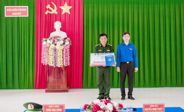 Kiên Giang: Nhiều hoạt động ý nghĩa trong “Tháng ba Biên giới” tại huyện Giang Thành - Ảnh 3.