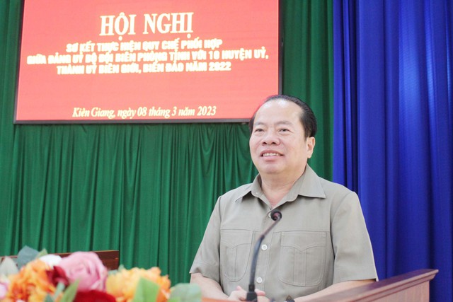 Ông Mai Văn Huỳnh, Phó Bí thư Thường trực Tỉnh ủy, Chủ tịch HĐND tỉnh Kiên Giang phát biểu chỉ đạo tại hội nghị.