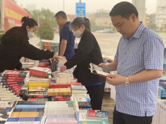 Bắc Giang khai mạc Ngày sách và Văn hóa đọc Việt Nam năm 2023 - Ảnh 7.