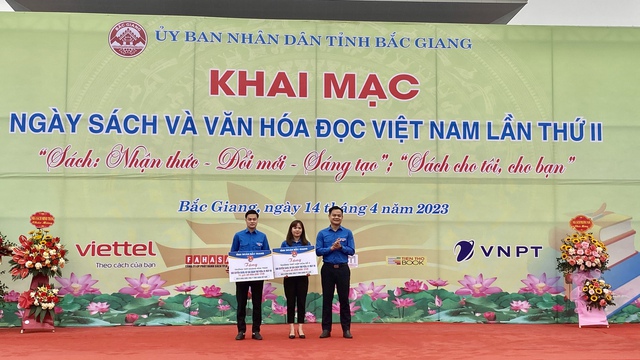 Bắc Giang khai mạc Ngày sách và Văn hóa đọc Việt Nam năm 2023 - Ảnh 4.