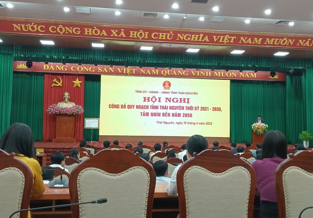 Thái Nguyên: Phó Thủ tướng Chính phủ Trần Lưu Quang dự Hội nghị công bố quy hoạch tỉnh Thái Nguyên. - Ảnh 1.