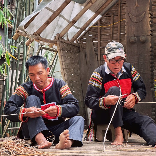 Bảo tồn nhà dài, gìn giữ bản sắc văn hóa của đồng bào Ê Đê - Ảnh 14.