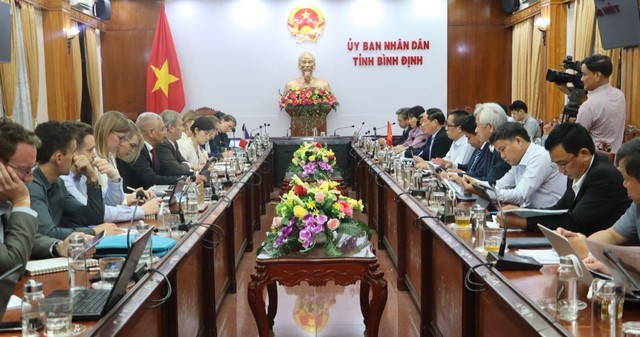 Bình Định kêu gọi doanh nghiệp Pháp đầu tư dự án tại thị xã An Nhơn và Hoài Nhơn - Ảnh 1.