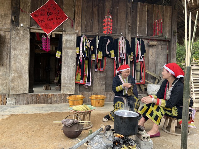 Không gian văn hóa Tây Bắc tái hiện nét truyền thống của các dân tộc đang sinh sống tại Sa Pa.
