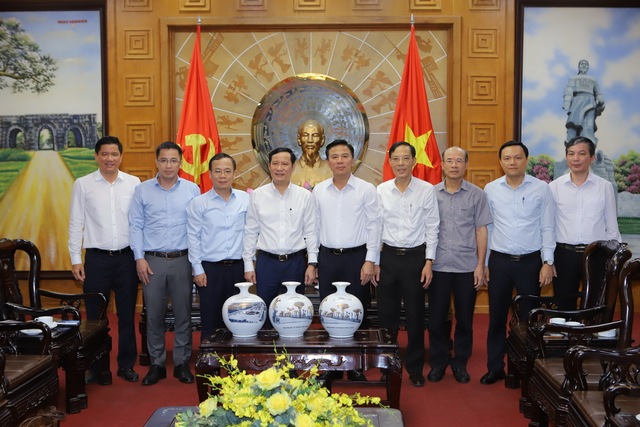 Thanh Hóa: Bí thư Tỉnh ủy Đỗ Trọng Hưng làm việc với Chủ tịch Liên đoàn Thương mại và Công nghiệp Việt Nam - Ảnh 4.