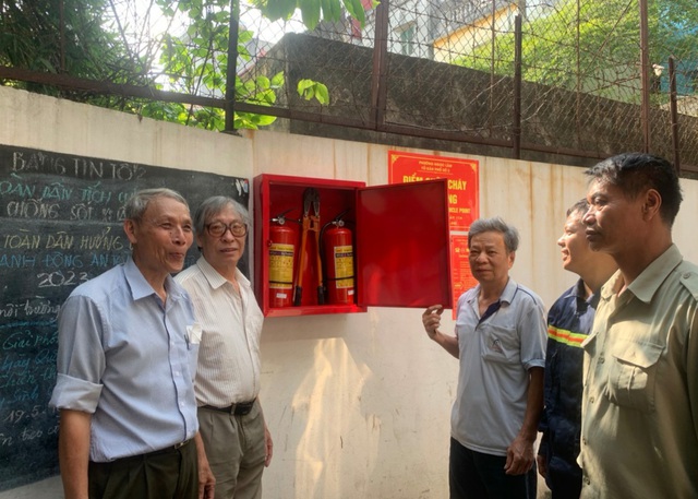 Lắp đặt 14 mô hình “Điểm chữa cháy công cộng” trên địa bàn phường Ngọc Lâm - Ảnh 4.