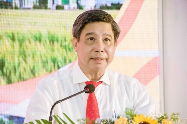 Chủ tịch UBND tỉnh Hậu Giang Đồng Văn Thanh phát biểu khai mạc Khu Trải nghiệm và Trưng bày chuyển đổi số.