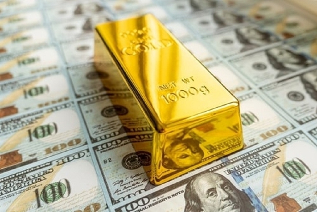 Giá vàng hôm nay 19/5: Nhiều áp lực đẩy giá vàng tụt dốc - Ảnh 1.