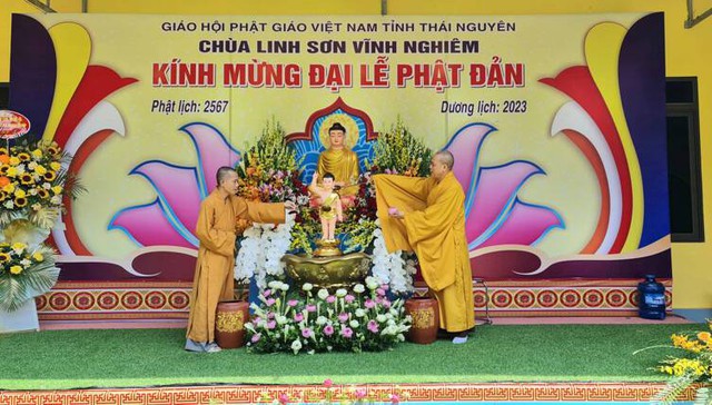 Thái Nguyên: Trang nghiêm lễ tắm Phật tại chùa Linh Sơn Vĩnh Nghiêm   - Ảnh 1.