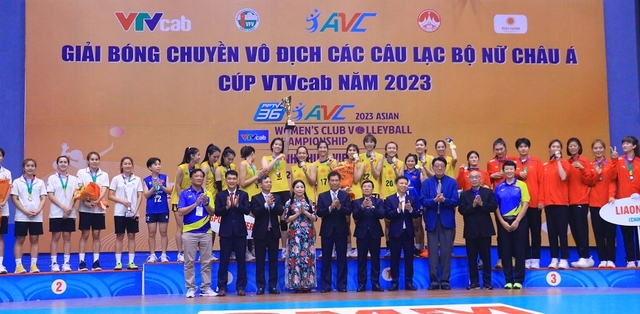 Thắng DFFCS Thái Lan, Sport Center 1 Việt Nam đăng quang Giải bóng chuyền vô địch CLB nữ Châu Á  - Ảnh 3.