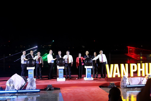 Van Phuc Group khánh thành nhạc nước và xác lập 2 kỷ lục Việt Nam - Ảnh 1.