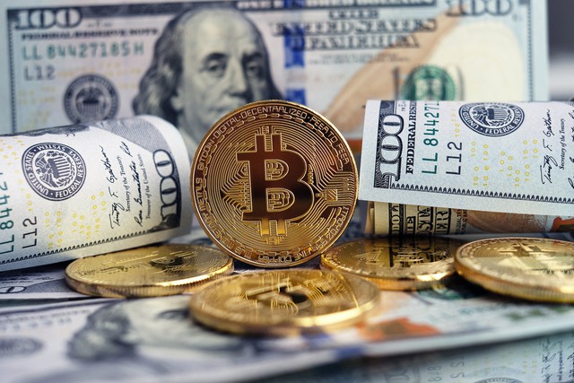 Giá Bitcoin hôm nay 5/5: Khủng hoảng ngân hàng tạo động lực tăng giá cho Bitcoin - Ảnh 1.