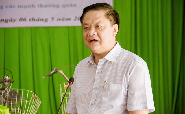 Ông Dương Tấn Hiển - Phó Chủ tịch Thường trực UBND TP. Cần Thơ phát biểu tại buổi trao xe đạp.