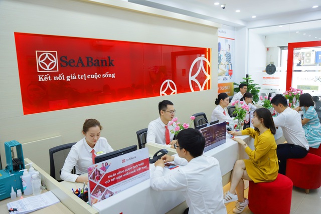 SeABank được vinh danh Ngân hàng tiêu biểu vì cộng đồng 2022 và Top 50 Doanh nghiệp tăng trưởng xuất sắc nhất Việt Nam - Ảnh 2.
