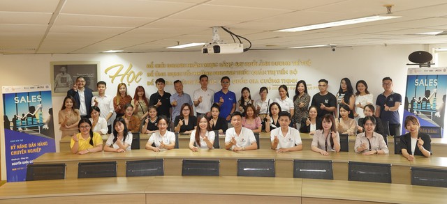 Người bán hàng thời 4.0: tự chủ - linh hoạt - thành công bền vững - Ảnh 3. Người bán hàng thời 4.0: tự chủ - linh hoạt - thành công bền vững - Ảnh 3.