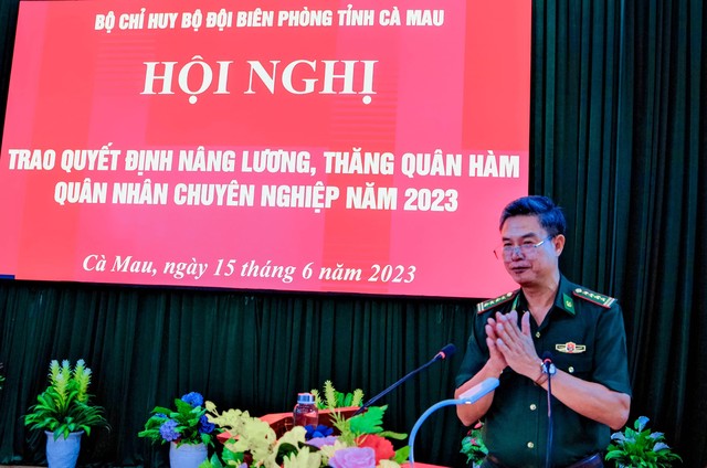 Đại tá Nguyễn Văn Ngọc, Phó Chỉ huy trưởng BĐBP tỉnh phát biểu chúc mừng và giao nhiệm vụ tại Hội nghị.