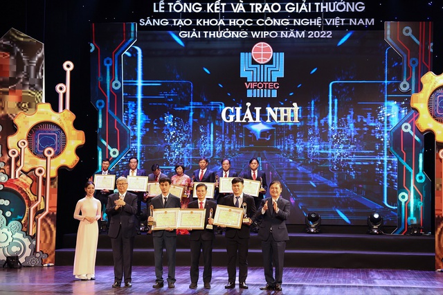 EVNCPC đạt nhiều Giải thưởng tại Sáng tạo Khoa học Công nghệ Việt Nam 2022 - Ảnh 1.