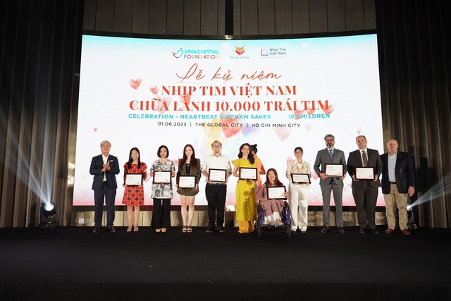 Nhịp tim Việt Nam đón chào cột mốc 10.000 trái tim được chữa lành - Ảnh 4.