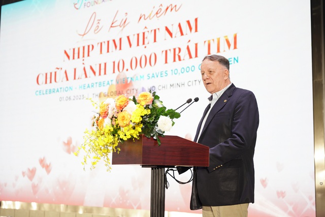 Nhịp tim Việt Nam đón chào cột mốc 10.000 trái tim được chữa lành - Ảnh 2.