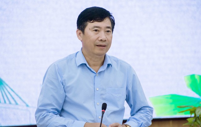 Chủ tịch UBND tỉnh Đồng Tháp Phạm Thiện Nghĩa phát biểu tại buổi Họp báo.