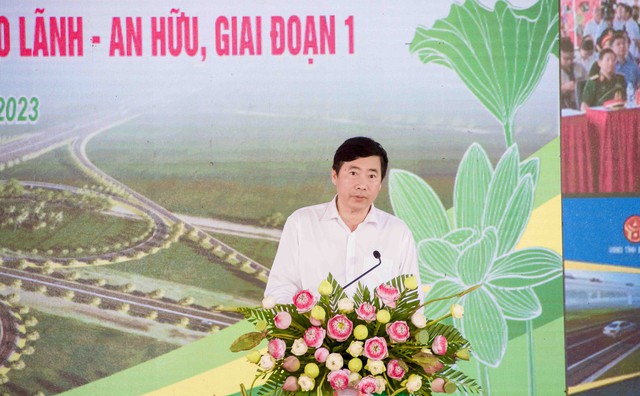 Chủ tịch UBND tỉnh Đồng Tháp Phạm Thiện Nghĩa phát biểu tại lễ khởi công công trình đường bộ cao tốc Cao Lãnh - An Hữu (giai đoạn 1).