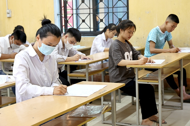 Phú Thọ: Gần 16.000 thí sinh dự thi tốt nghiệp THPT năm 2023 - Ảnh 1.