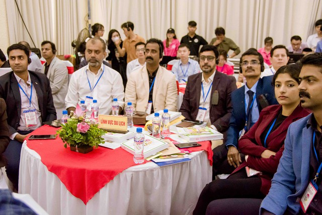 Các doanh nghiệp đến từ Ấn Độ tham dự Hội nghị Hợp tác Thương mại và Đầu tư giữa Ấn Độ và tỉnh Đồng Tháp.
