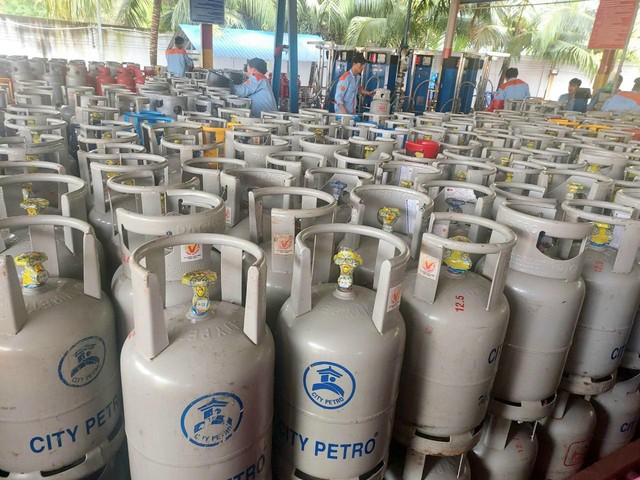 Giá gas bán lẻ tháng 7 tiếp tục giảm - Ảnh 1.