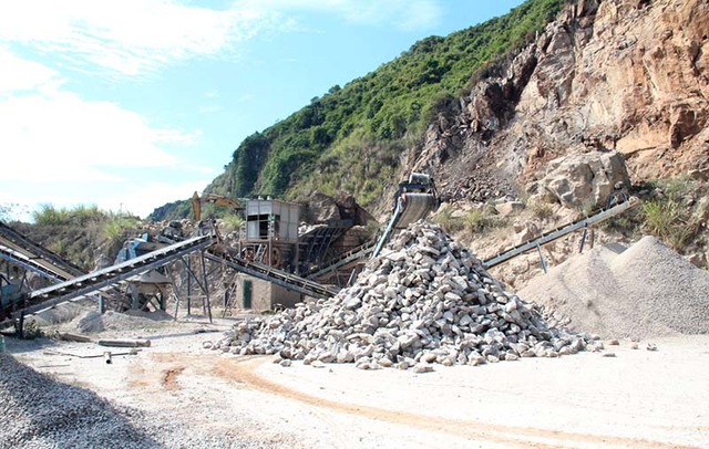 Nghệ An: Lãnh đạo UBND tỉnh kiểm tra hoạt động khai thác khoáng sản trên địa bàn - Ảnh 2.