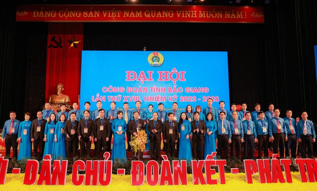 Đại hội Công đoàn tỉnh Bắc Giang lần thứ XVIII, nhiệm kỳ 2023- 2028 bầu 41 người vào BCH khoá mới - Ảnh 4.