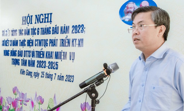 Ông Nguyễn Lưu Trung - Phó Chủ tịch UBND tỉnh Kiên Giang phát biểu chỉ đạo tại hội nghị.