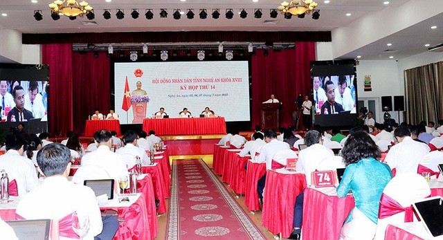 Nghệ An: Khai mạc Kỳ họp thứ 14, HĐND tỉnh khóa XVIII, nhiệm kỳ 2021 - 2026 - Ảnh 1.