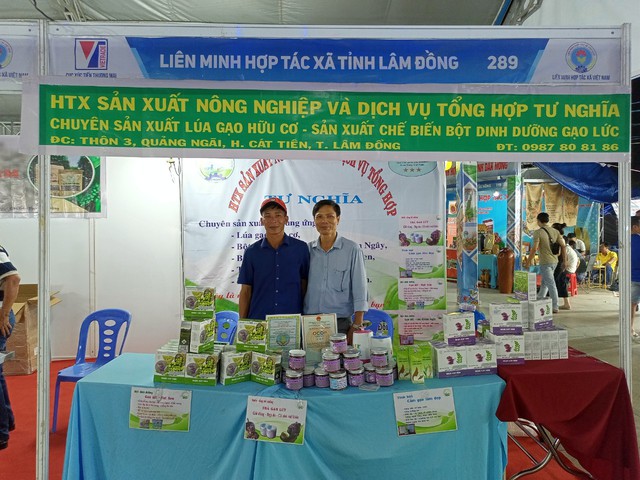 Hội chợ xúc tiến thương mại kết nối giao thương cho các Hợp tác xã - Ảnh 4.