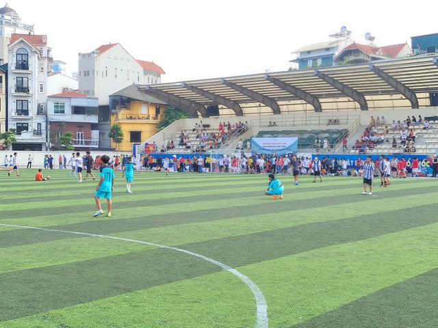 Khai mạc giải bóng đá học sinh tranh Cup Huy Văn lần thứ Nhất – 2023 - Ảnh 4.