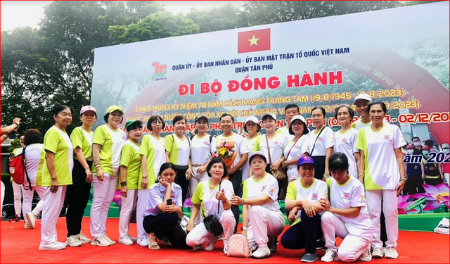 Quận Tân Phú: Tổ chức đi bộ đồng hành vì người nghèo năm 2023  - Ảnh 2.