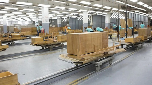 Hoa Kỳ gia hạn kết luận điều tra lẩn tránh thuế phòng vệ thương mại với tủ gỗ Việt Nam - Ảnh 1.