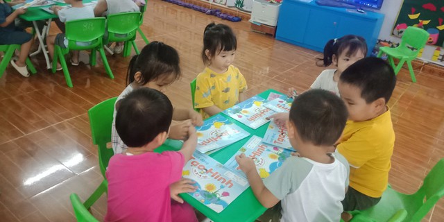 Thái Bình: Trường mầm non Vũ Vinh chuẩn bị cho năm học mới - Ảnh 4.