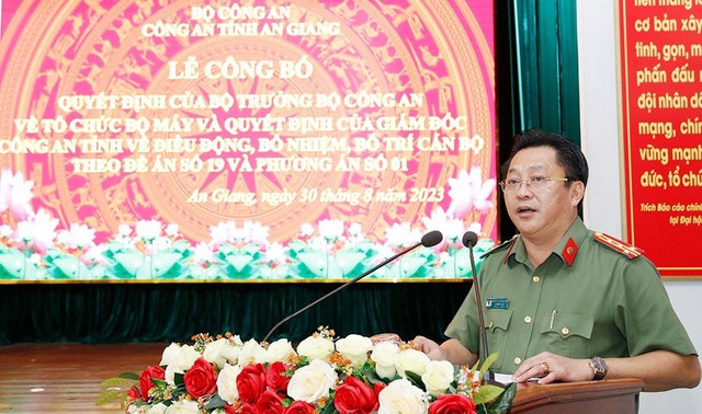 Đại tá Lâm Phước Nguyên, Giám đốc Công an tỉnh phát biểu tại buổi Lễ.