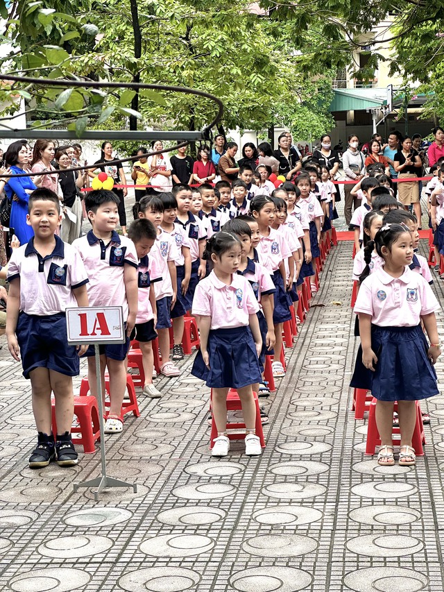Hà Nội: Trường Tiểu học Trung Tự hân hoan chào đón các em học sinh lớp 1 năm học 2023 - 2024 - Ảnh 5.