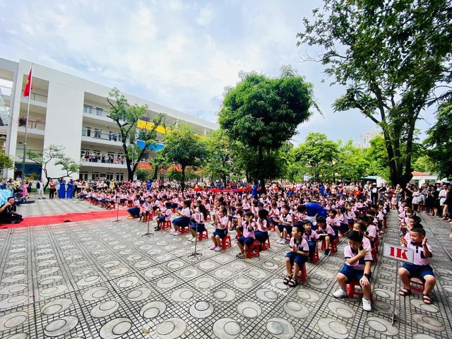Hà Nội: Trường Tiểu học Trung Tự hân hoan chào đón các em học sinh lớp 1 năm học 2023 - 2024 - Ảnh 8.