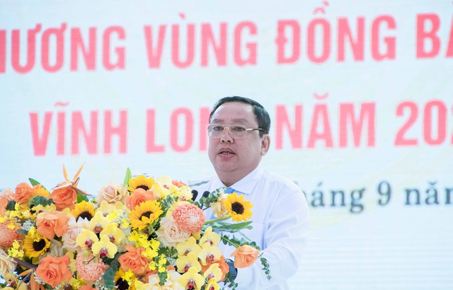 Ông Nguyễn Văn Liệt - Phó Chủ tịch UBND tỉnh Vĩnh Long phát biểu khai mạc Hội chợ Công Thương vùng ĐBSCL.