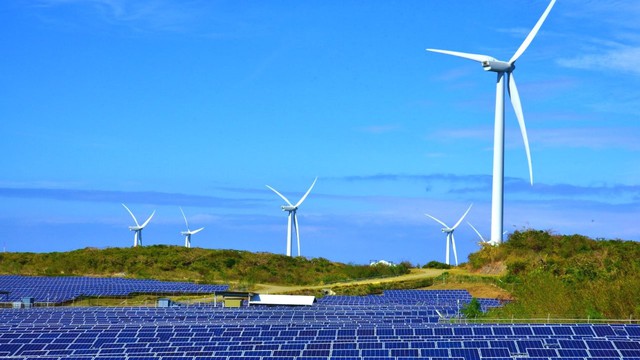 Bộ Công Thương phê duyệt giá tạm với 60 dự án năng lượng tái tạo - Ảnh 1.
