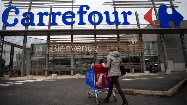 Chuỗi siêu thị Pháp dán nhãn cảnh báo các sản phẩm &quot;ăn gian&quot; - Ảnh 1.