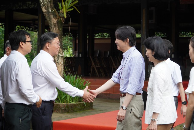 Hoàng Thái tử Nhật Bản Akishino và Công nương Kiko thăm Di sản văn hóa thế giới Mỹ Sơn - Ảnh 1.