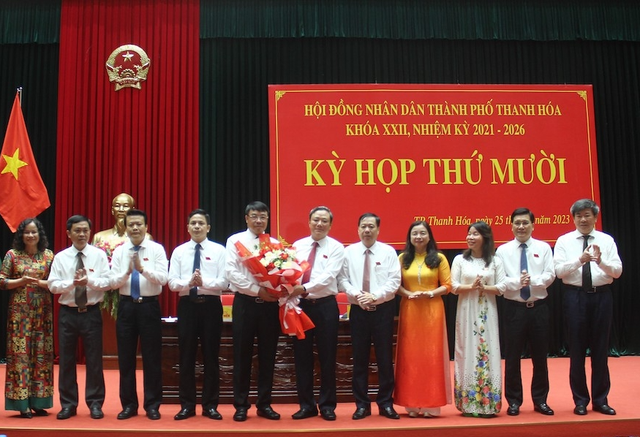 TP Thanh Hóa: Ông Trần Anh Chung giữ chức Chủ tịch UBND TP  - Ảnh 1.